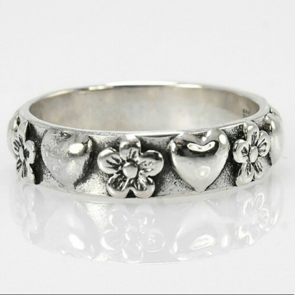 Retired James Avery-Heart Flower Ring